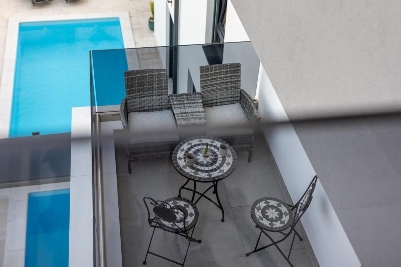 Luxury Villa Adria Apartments Krk Town Exteriör bild