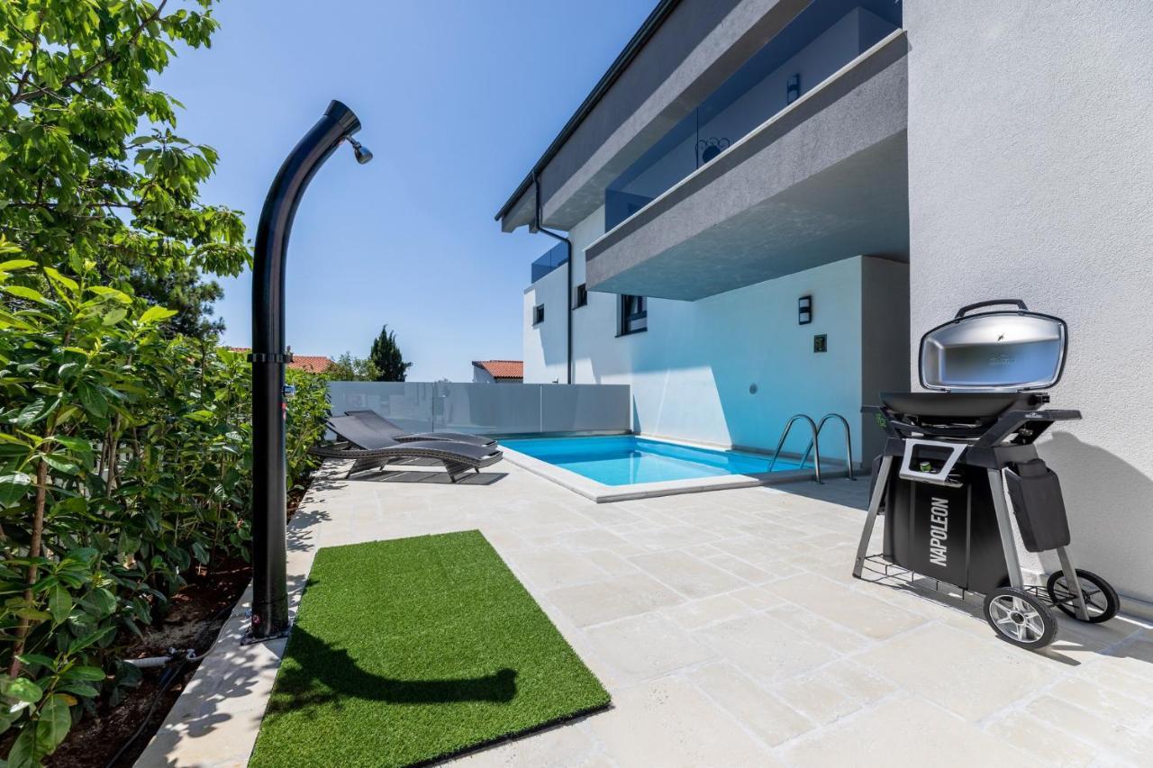 Luxury Villa Adria Apartments Krk Town Exteriör bild