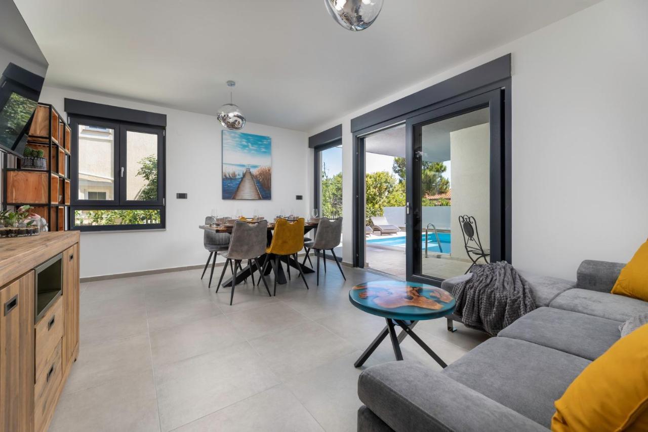 Luxury Villa Adria Apartments Krk Town Exteriör bild