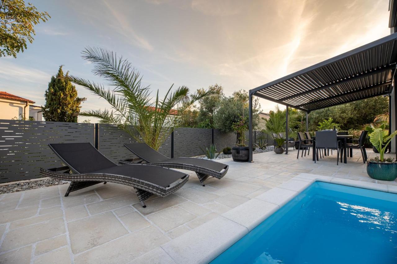 Luxury Villa Adria Apartments Krk Town Exteriör bild