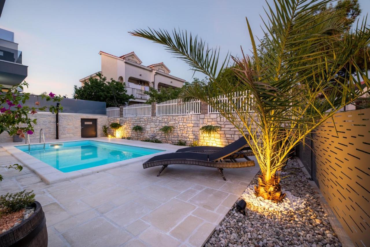 Luxury Villa Adria Apartments Krk Town Exteriör bild