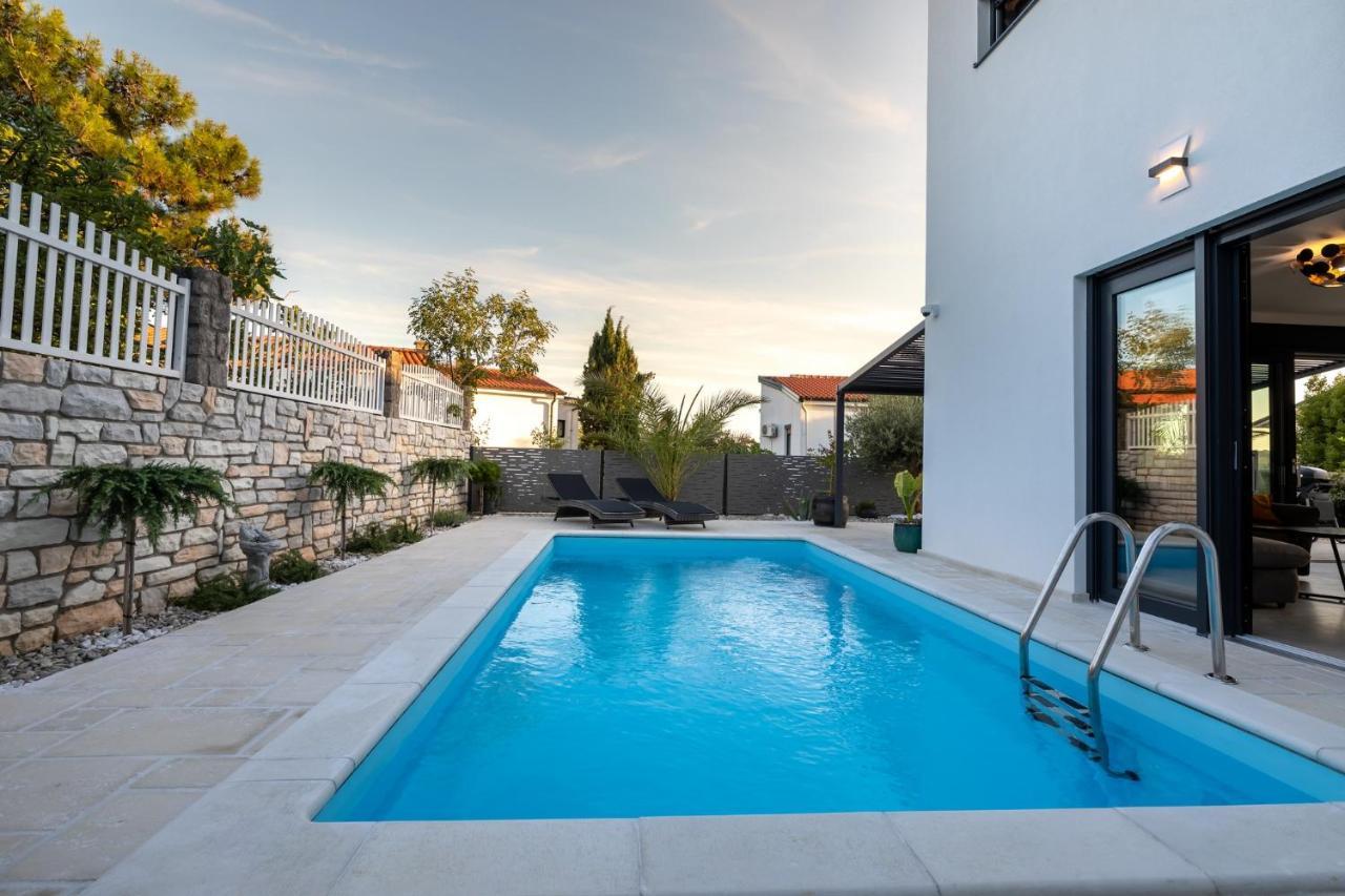 Luxury Villa Adria Apartments Krk Town Exteriör bild