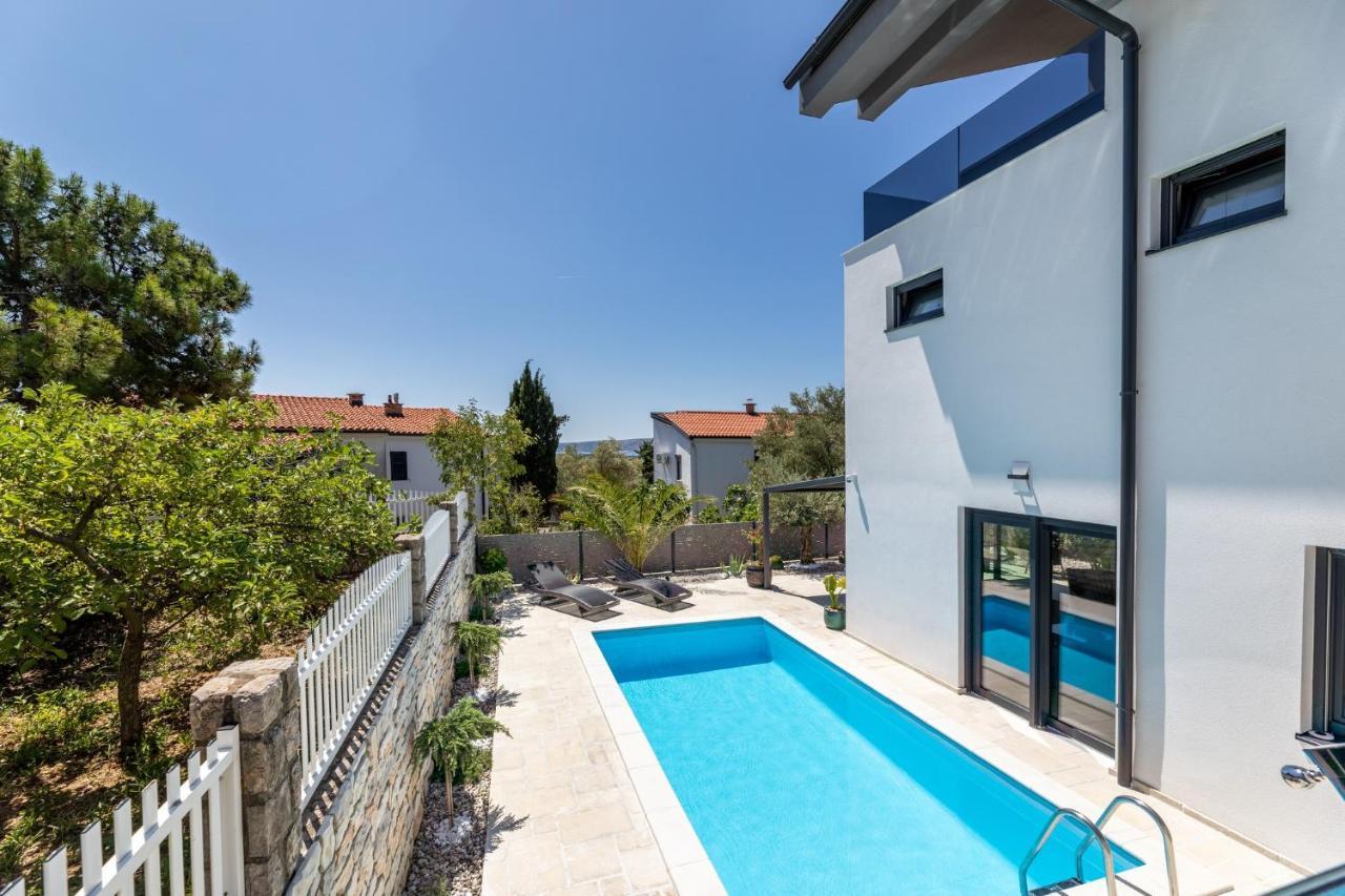 Luxury Villa Adria Apartments Krk Town Exteriör bild