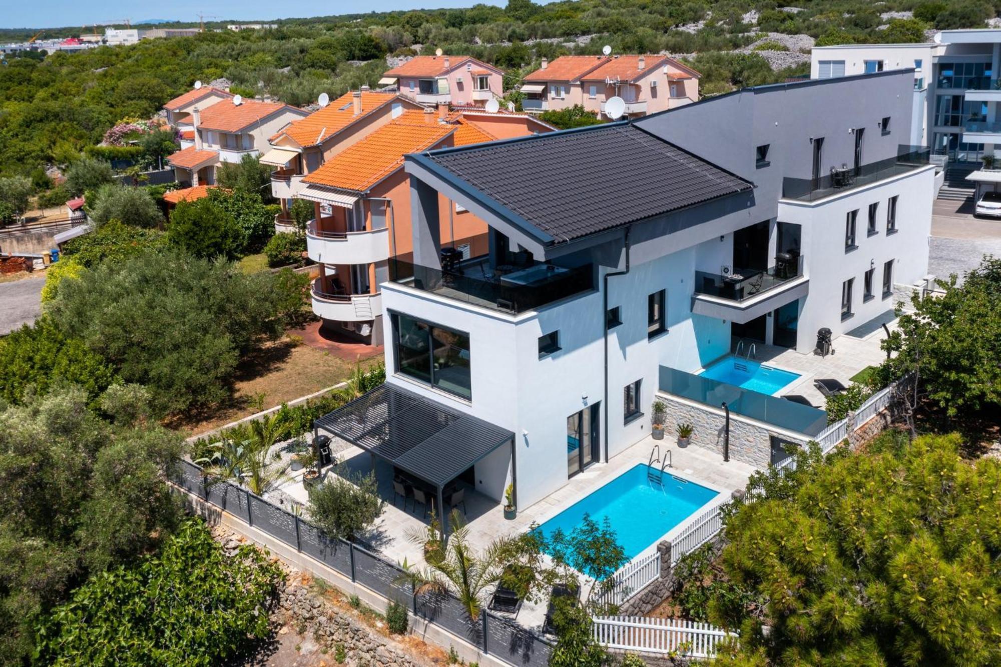 Luxury Villa Adria Apartments Krk Town Exteriör bild