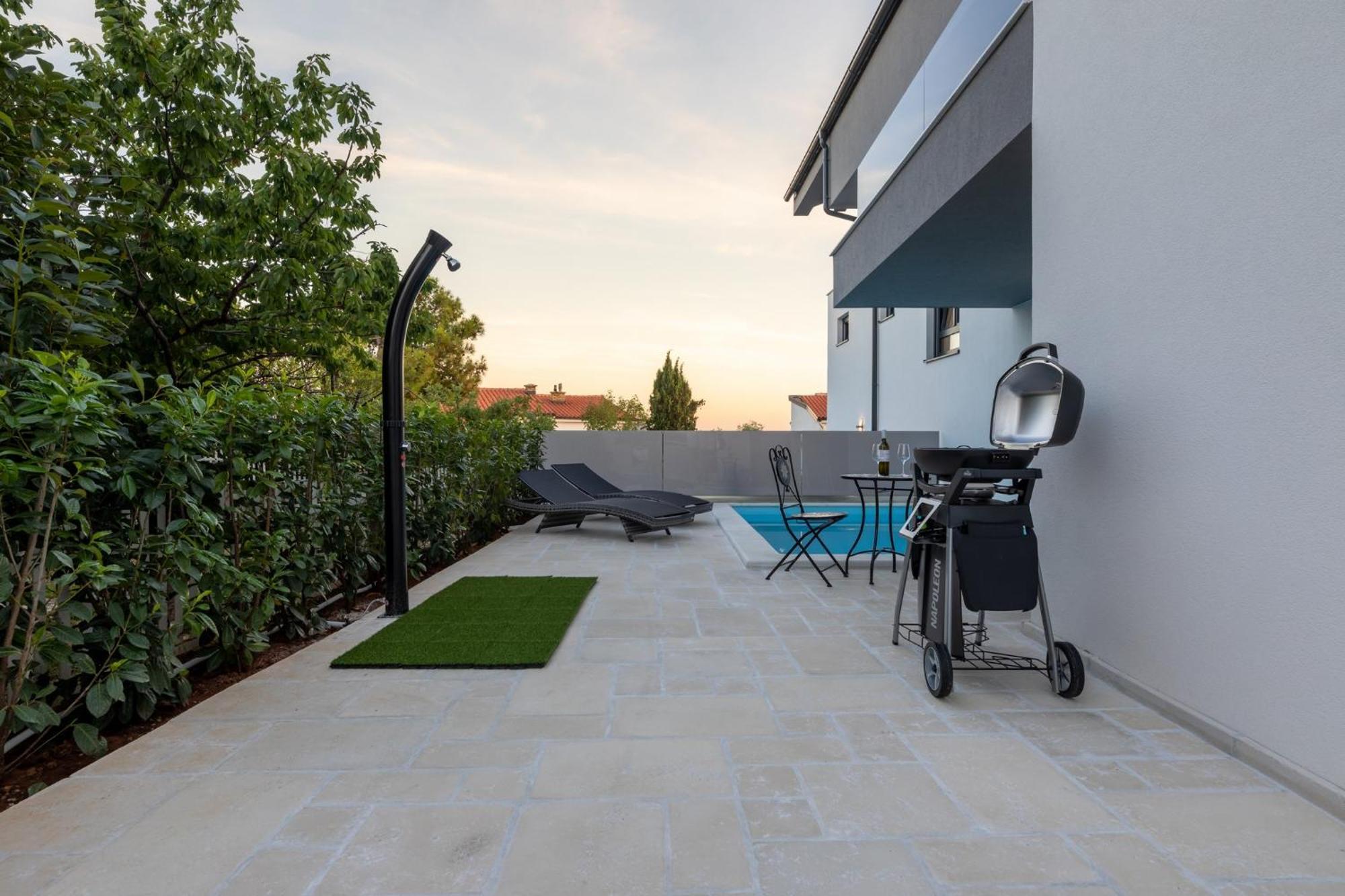 Luxury Villa Adria Apartments Krk Town Exteriör bild