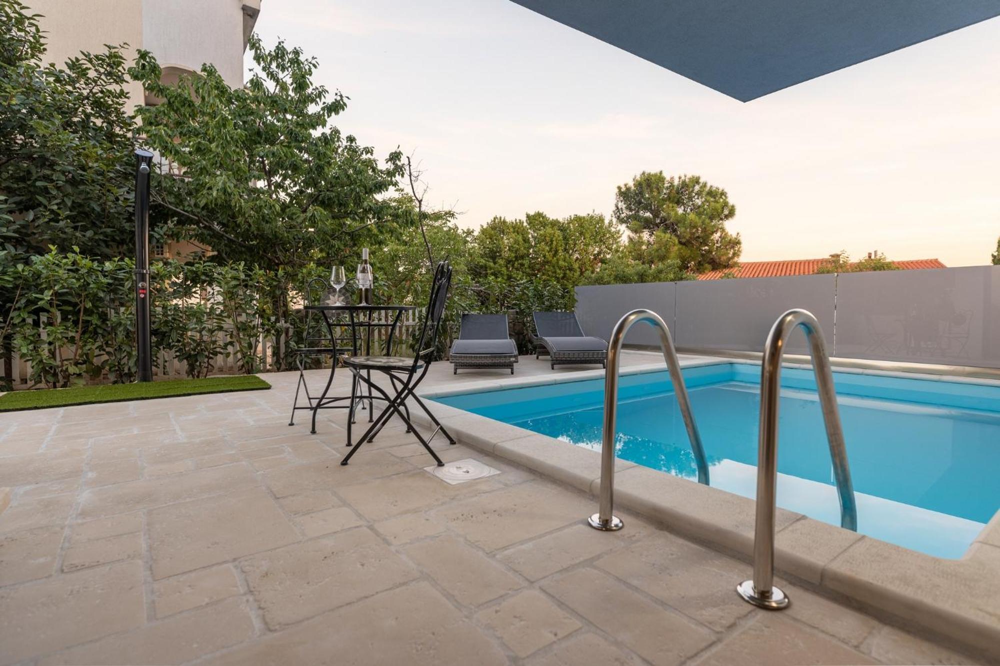 Luxury Villa Adria Apartments Krk Town Exteriör bild