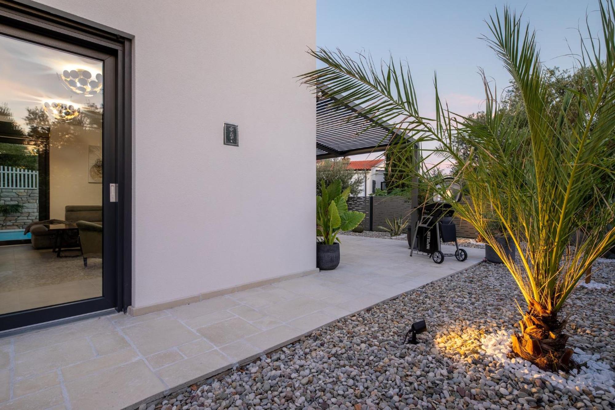 Luxury Villa Adria Apartments Krk Town Exteriör bild